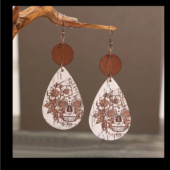 Unique Teardrop Skull Flower Dangle Earrings - Retro Party Style Wooden new - Picture 4 of 5